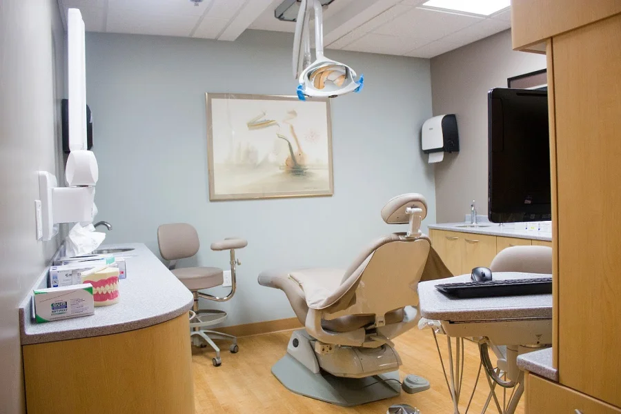 Gülüş Diş Kliniği için örnek mekan görünümü